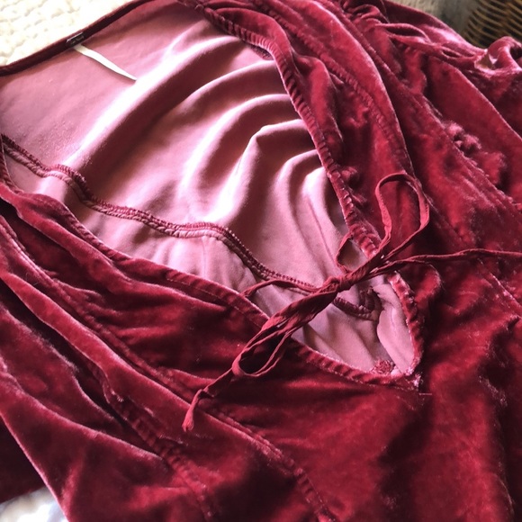 Free People Adelle Velvet Puff Sleeve Deep V-Neck Tie Front Tunic Top - Picture 4 of 4